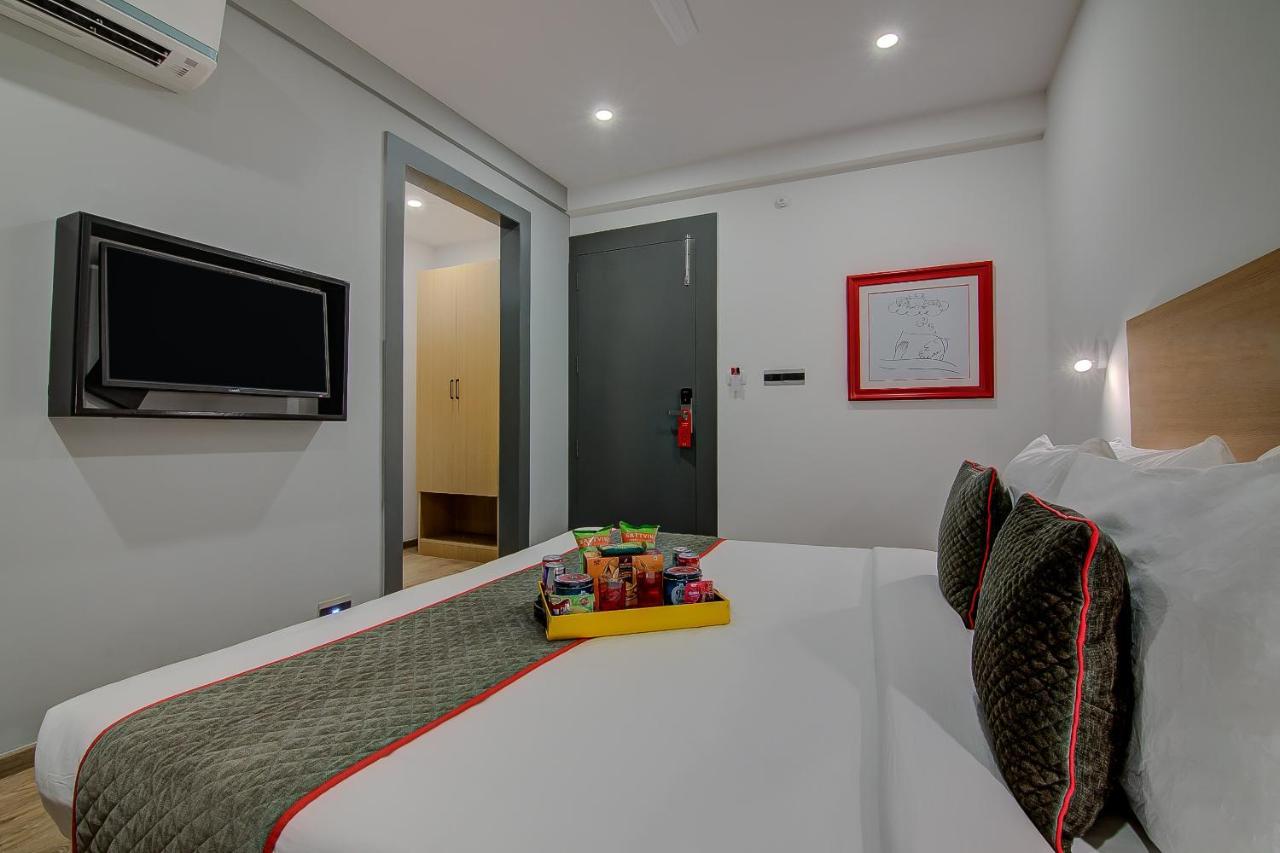 Super Townhouse Global Village Tech Park Near Kengeri Bus Terminal Metro Station Bangalore Buitenkant foto
