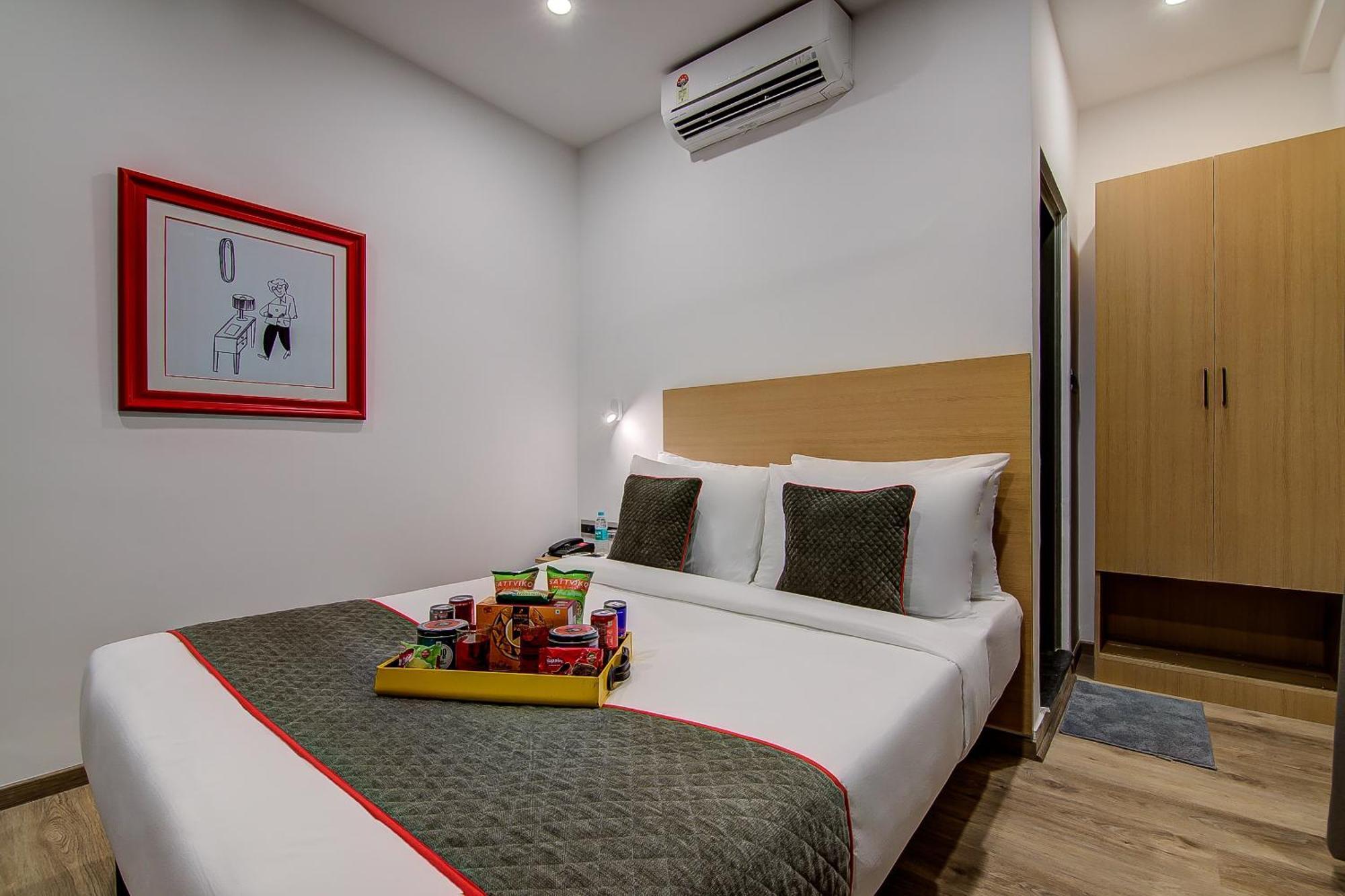 Super Townhouse Global Village Tech Park Near Kengeri Bus Terminal Metro Station Bangalore Buitenkant foto