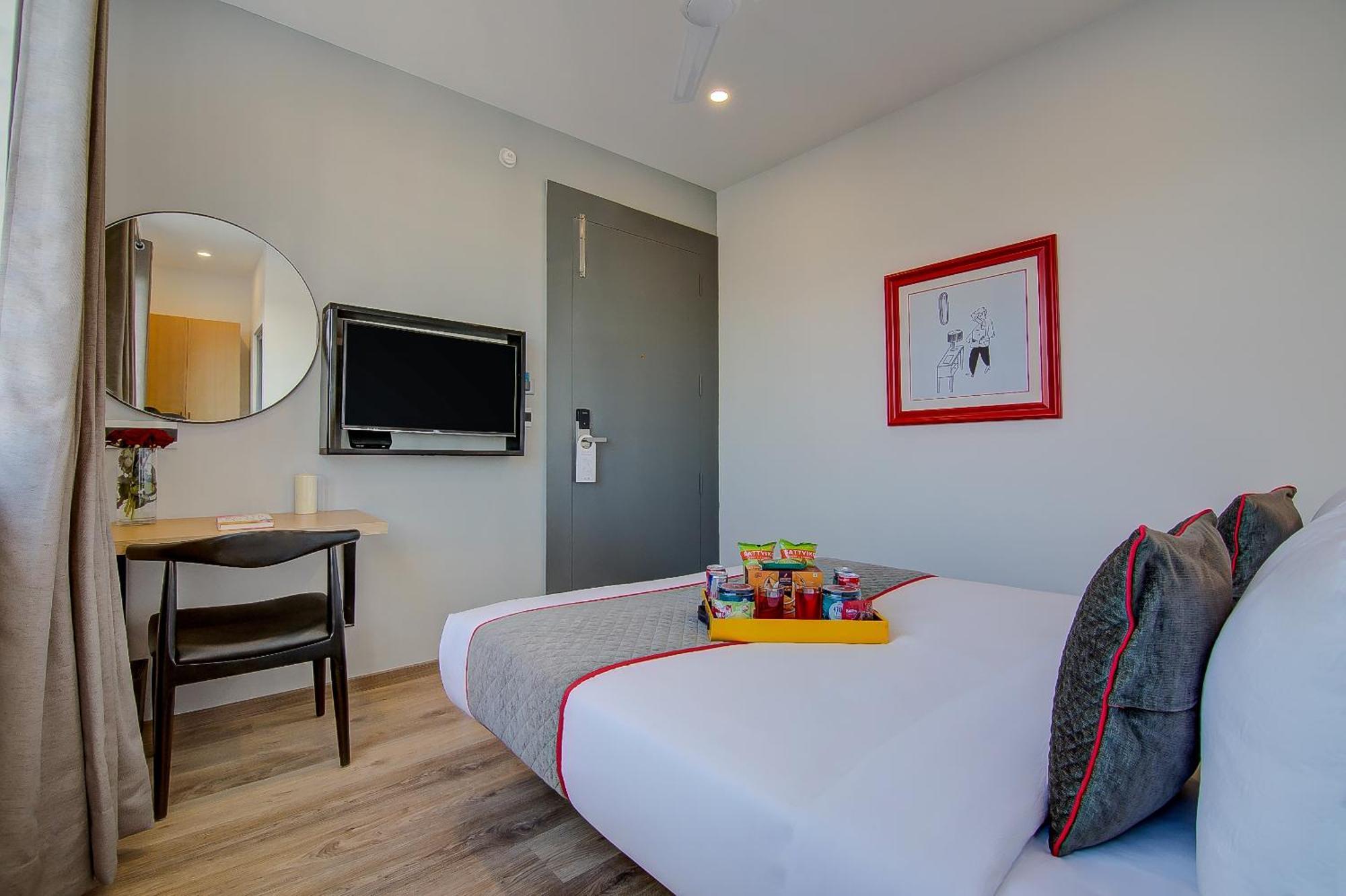 Super Townhouse Global Village Tech Park Near Kengeri Bus Terminal Metro Station Bangalore Buitenkant foto